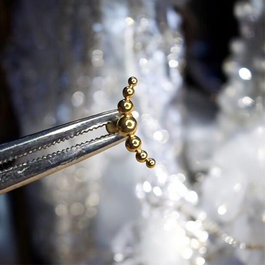 Raye Beaded minimalistic labret piercing