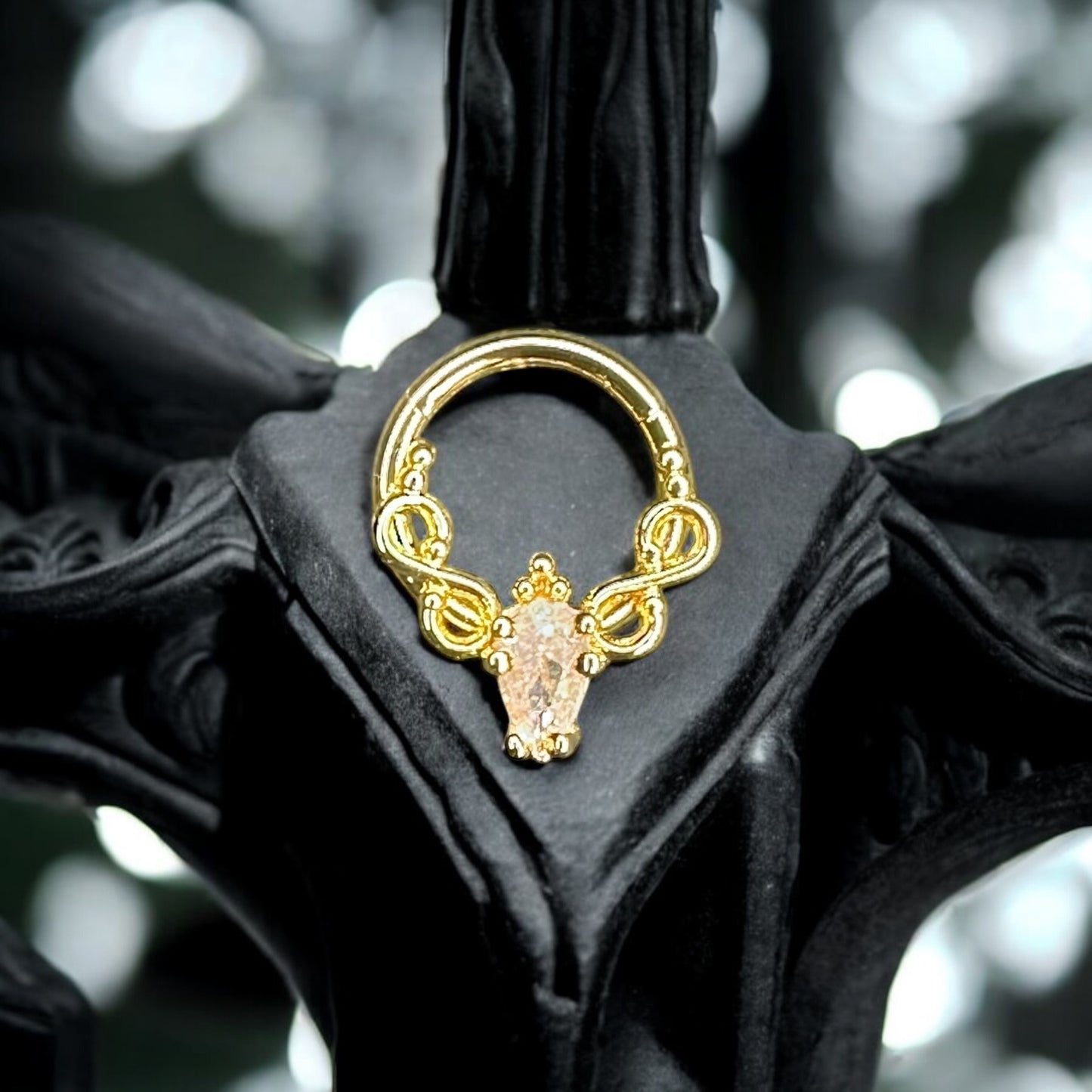Dagger stoned piercing ring 316l