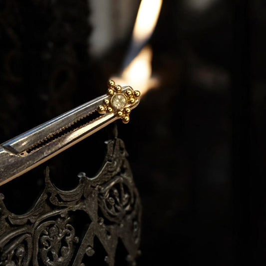 Velour ornamental labret piercing 316L