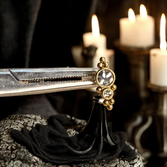 Velour ornamental labret piercing 316L