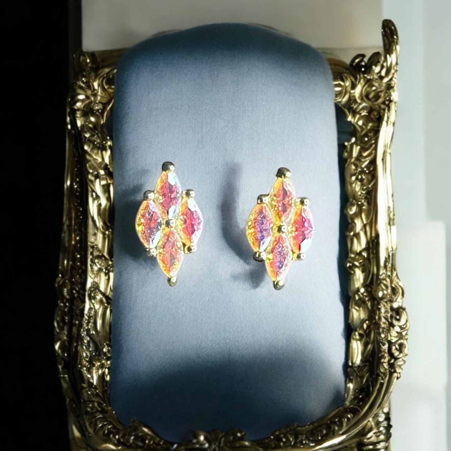 Mariella Iridescent geometric design labret