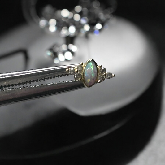 Amour Opal stoned labret piercing 16G